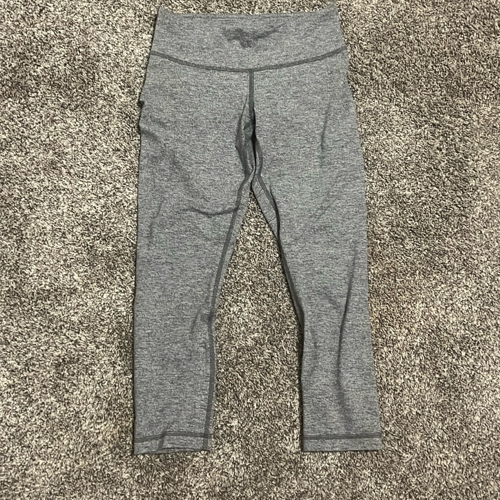 LULULEMON cropped leggings